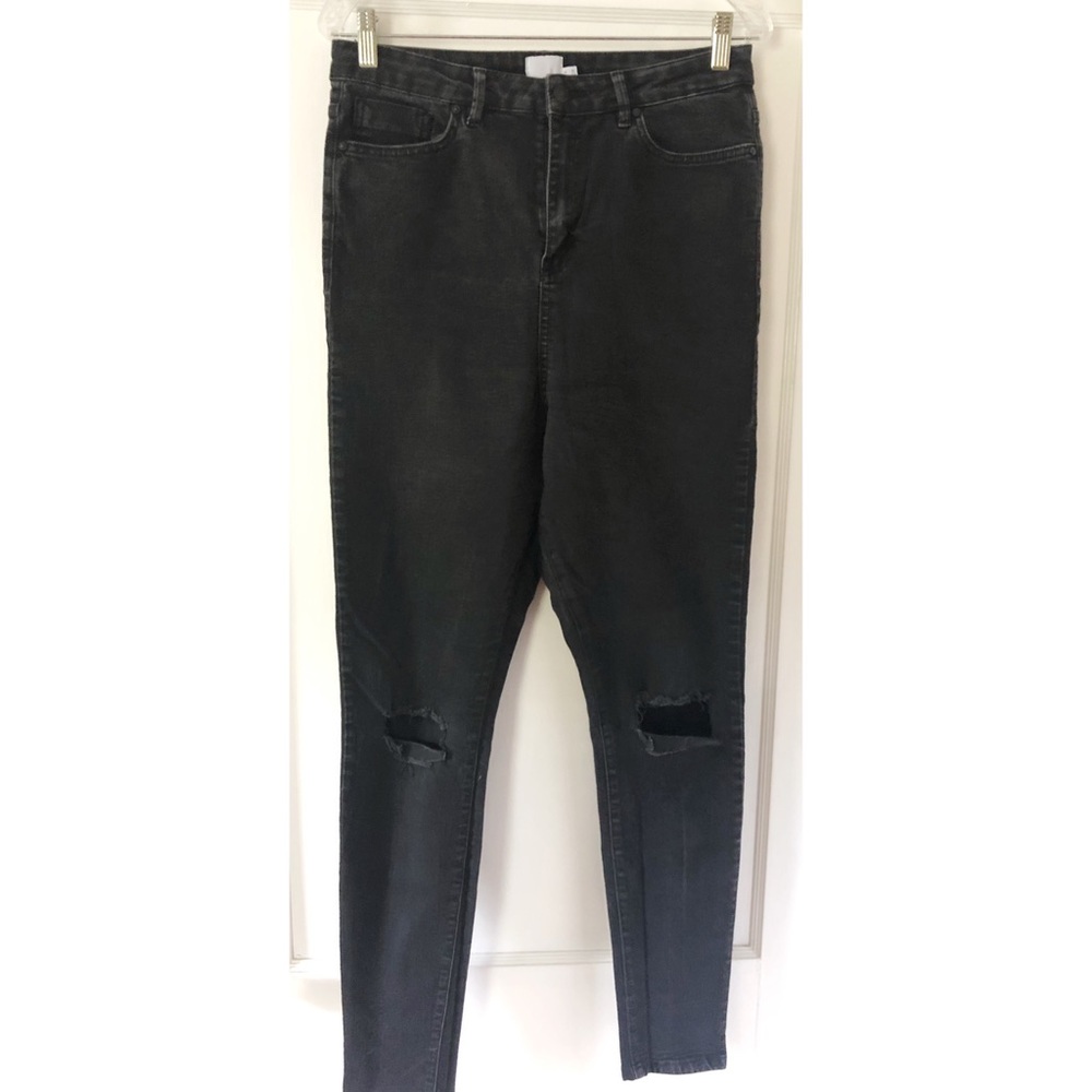 High-waisted skinny jeans